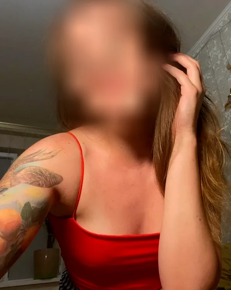 Maja, 25