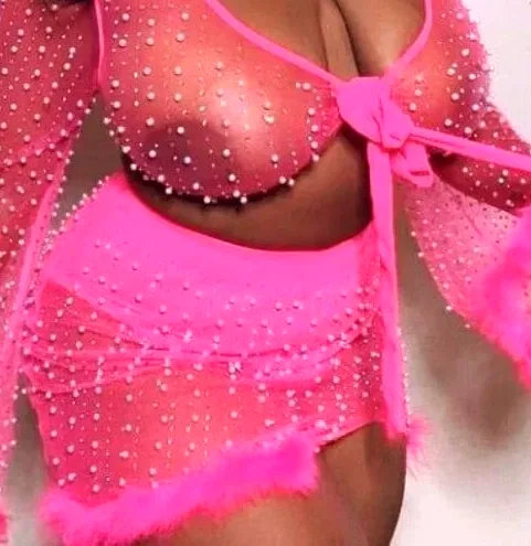 Melanie, 39